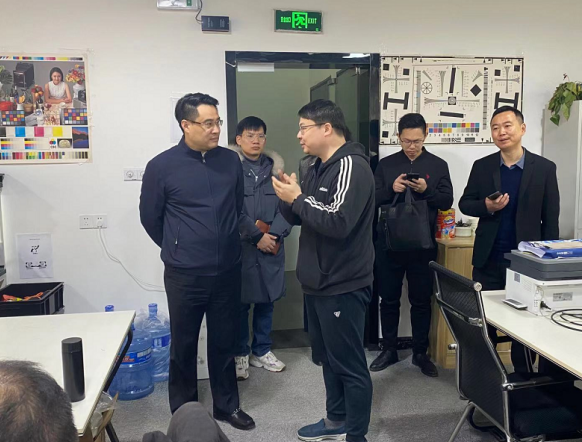 區(qū)委領導于我司視察并指導工作